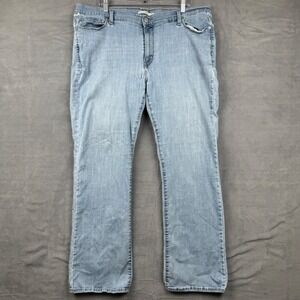 Levi's Women's Classic Bootcut Jeans‎ Size 22W Medium Wash Lightly Distressed